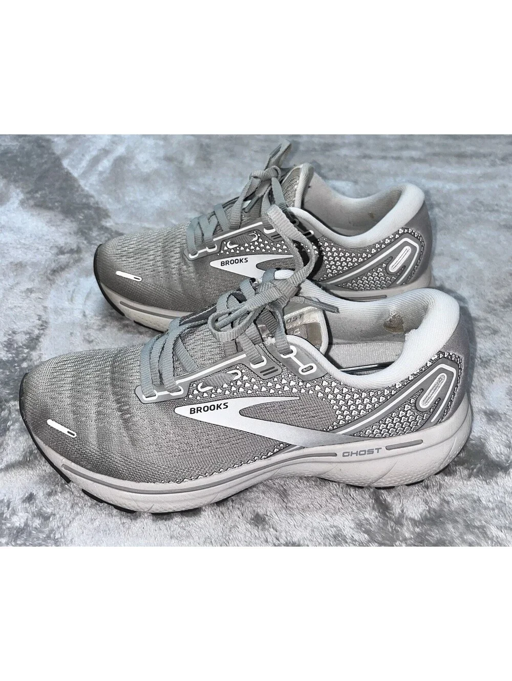 Brooks Ghost 14 Grey Athletic Running Womens Size 6.5 D Wide Sneakers Shoes